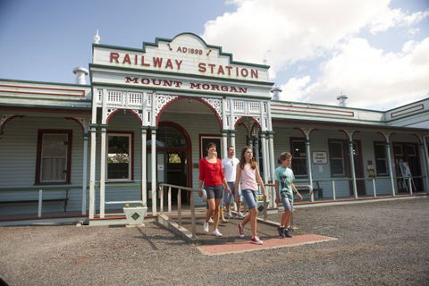 Rockhampton To Carnarvon Gorge Four Night Drive - Great Ocean Road Tourism 4