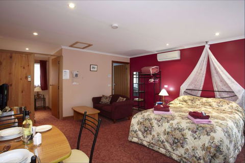 NorthEast Restawhile Bed And Breakfast - Great Ocean Road Tourism 0