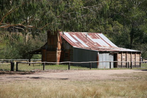 Australis 4WD Adventures - Great Ocean Road Tourism 2