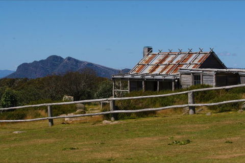 Australis 4WD Adventures - Great Ocean Road Tourism 3