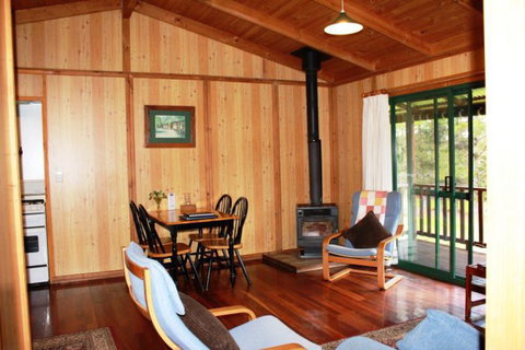 Hawke Brook Chalets - Great Ocean Road Tourism 13