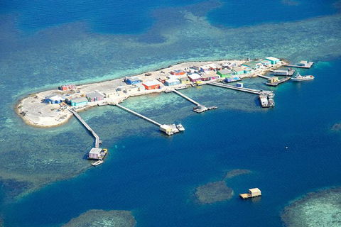 Abrolhos Islands Fixed-Wing Scenic Flight - Great Ocean Road Tourism 5