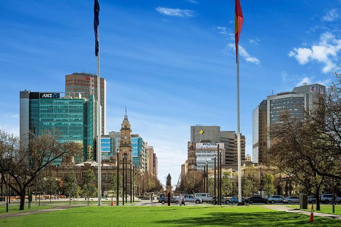 Adelaide Highlights, Hahndorf & McLaren Vale Wine Tasting And Sightseeing Tour - Great Ocean Road Tourism 9