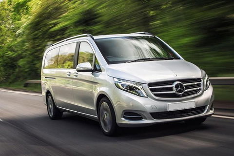 Cairns Airport (CNS) Departure Transfer (Port Douglas Hotels To Cairns Airport) - Great Ocean Road Tourism 1