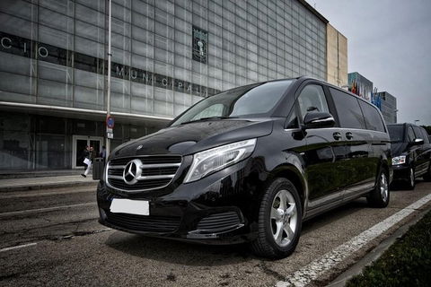 Arrival Private Transfer Sydney Airport SYD To Sydney In Luxury Van V Class - Great Ocean Road Tourism 3