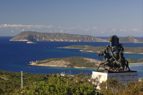 Padre White Lookout - Great Ocean Road Tourism 1