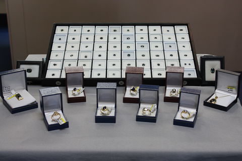 Billabong Blue Sapphires - Great Ocean Road Tourism 0