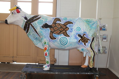 Daisy The Decorated Dairy Cow - Great Ocean Road Tourism 1