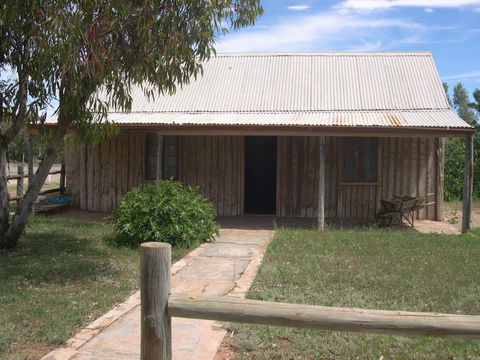 Early Settlers Cottage (Solly's Hut) - Great Ocean Road Tourism 0