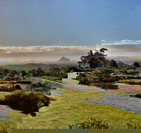 Glass House Mountains to Sunshine Coast Shores - Great Ocean Road Tourism