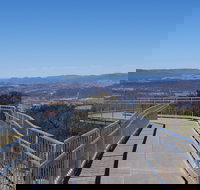 Hassans Walls Lookout - Great Ocean Road Tourism