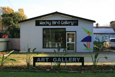 Wacky Bird Gallery - Great Ocean Road Tourism 0
