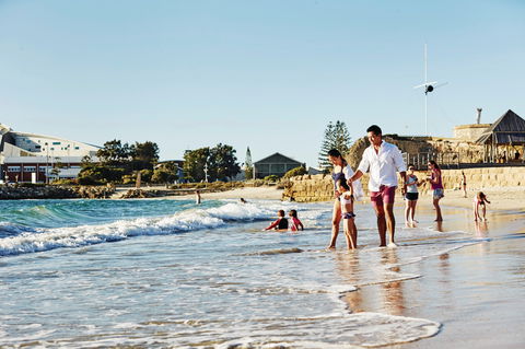 A Day In Fremantle - Great Ocean Road Tourism 2