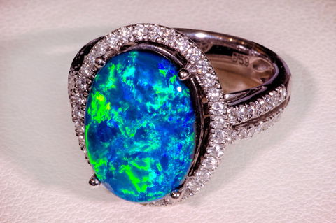 Australian Outback Opals - Great Ocean Road Tourism 1