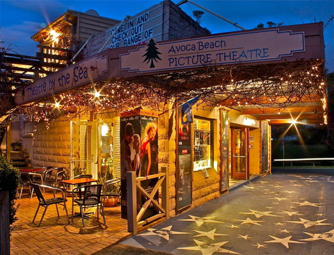 Avoca Beach Picture Theatre - Great Ocean Road Tourism 0