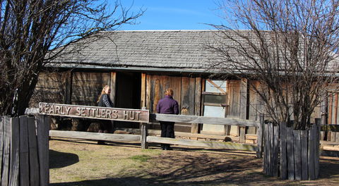 Early Settlers Hut - Great Ocean Road Tourism 1
