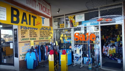 Lakes Entrance Angler - Great Ocean Road Tourism 0