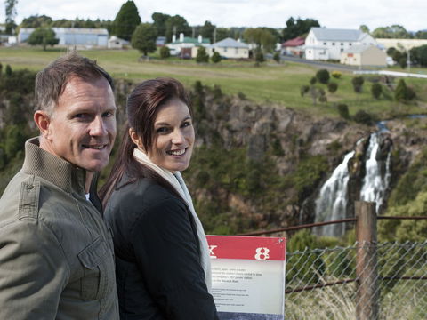 Waratah Falls - Great Ocean Road Tourism 1