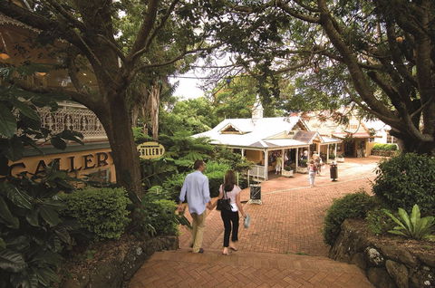 Couple's Getaway To Maleny And Montville - Great Ocean Road Tourism 0