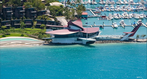 Hamilton Island Yacht Club - Great Ocean Road Tourism 1