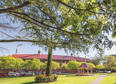 Norwood Oval - Great Ocean Road Tourism 0