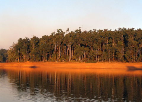 Waroona Dam - Great Ocean Road Tourism 1