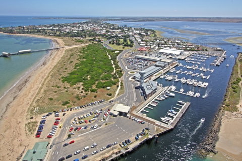 Queenscliff Harbour - Great Ocean Road Tourism 1