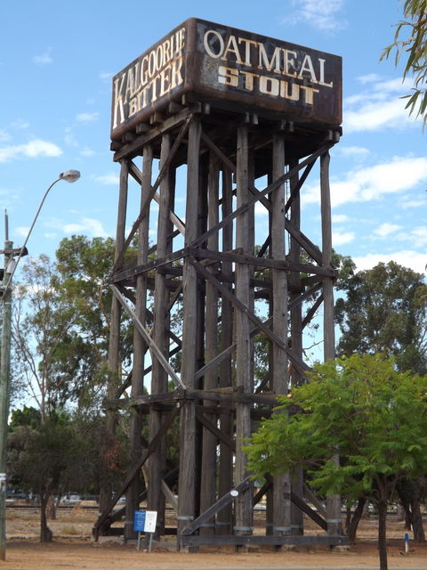 Merredin Railway Water Tower - Great Ocean Road Tourism 1