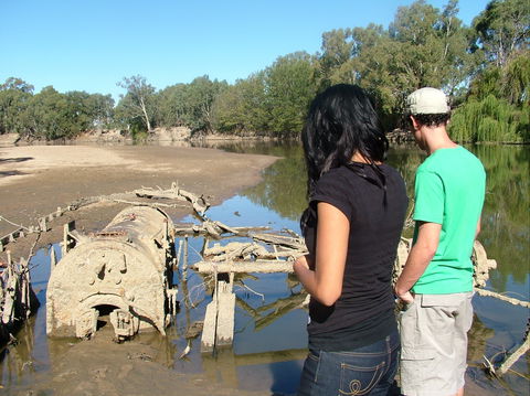 Paddle Steamer Wagga Wagga Wreck - Great Ocean Road Tourism 0