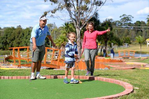 Port Macquarie Driving Range And Mini Golf - Great Ocean Road Tourism 0