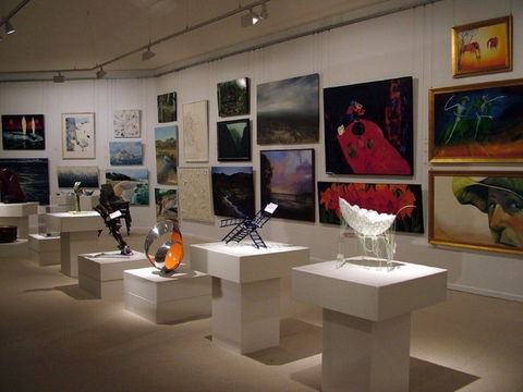 Stanthorpe Regional Art Gallery - Great Ocean Road Tourism 0