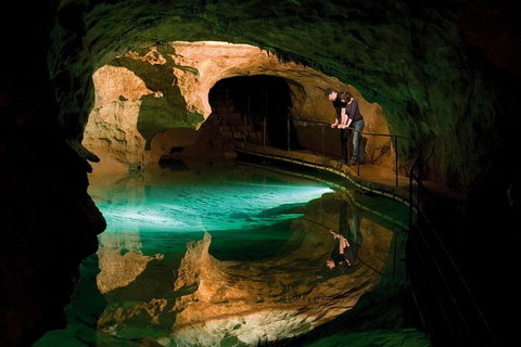 Jenolan Caves: Extended Temple Of Baal Cave Tour - Great Ocean Road Tourism 1