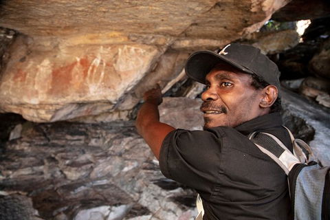 Arnhem Land Injalak Hill Full-Day Tour From Darwin - Great Ocean Road Tourism 2