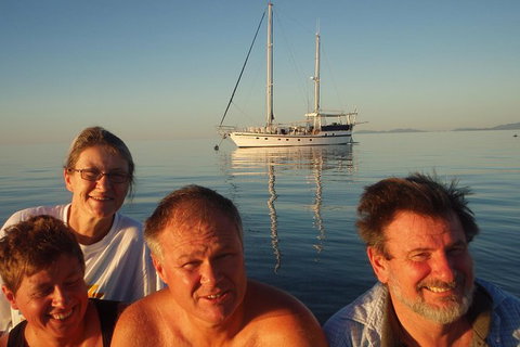 Great Barrier Reef Luxury Expedition Cruise Cabin Booking 7 Days 6 Night - Great Ocean Road Tourism 0