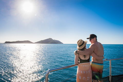Day Sail The Whitsunday Islands On Atlantic Clipper From Airlie Beach - Great Ocean Road Tourism 5
