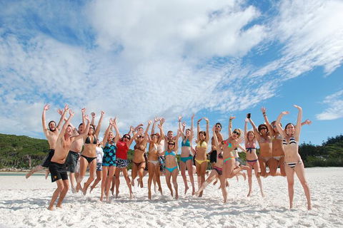Day Sail The Whitsunday Islands On Atlantic Clipper From Airlie Beach - Great Ocean Road Tourism 1