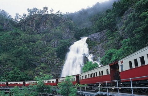 International Coaches And Tours - Great Ocean Road Tourism 11