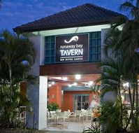 Runaway Bay Tavern - Great Ocean Road Tourism