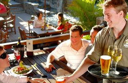 Mona Vale Hotel - Great Ocean Road Tourism 1