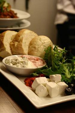 Oscars Lounge Bar & Restaurant - Great Ocean Road Tourism 2