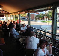 Paddy Maguire's Pub - Great Ocean Road Tourism