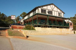 Vernon Arms Tavern - Great Ocean Road Tourism 3