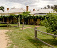 The Blue Duck Inn Hotel - Great Ocean Road Tourism 0