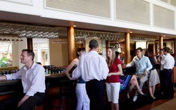 Cairns International Lobby Bar - Great Ocean Road Tourism 0