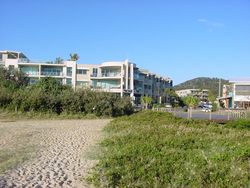 Cabarita Beach Bar & Grill - Great Ocean Road Tourism 3