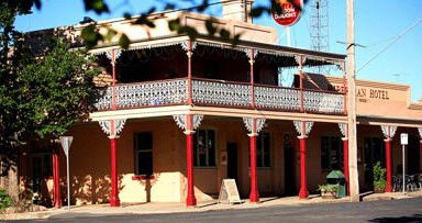 Hibernian Hotel Beechworth - Great Ocean Road Tourism 1