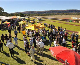 Alice Springs Turf Club - Great Ocean Road Tourism 3