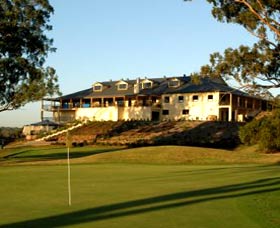 Macarthur Grange Country Club - Great Ocean Road Tourism 0