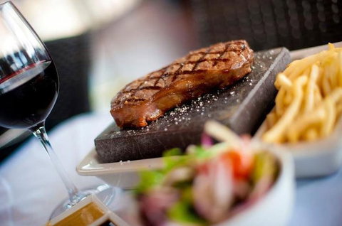 Black Angus Bar & Grill Restaurant - Great Ocean Road Tourism 0