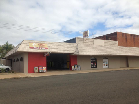 East End Hotel - Great Ocean Road Tourism 1
